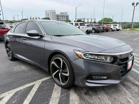 Used 2019 Honda Accord Sport image 7