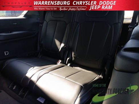 New 2025 Jeep Grand Cherokee L Limited w/ Luxury Tech Group II image 14