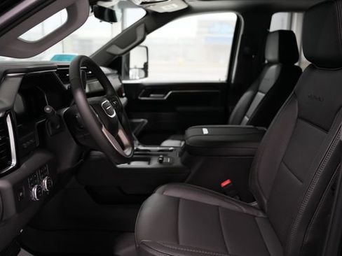 New 2026 GMC Sierra 2500 Denali w/ Denali Reserve Package image 13