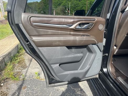Used 2023 GMC Yukon Denali AWD/4WD image 23