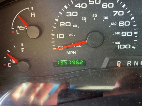 Used 2005 Ford Excursion 2WD image 5