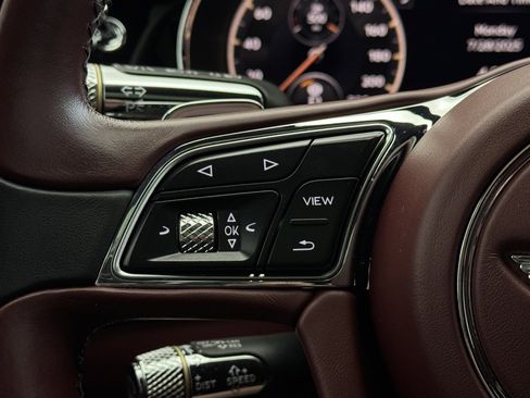 Used 2020 Bentley Flying Spur W12 image 45