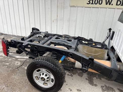 Used 2011 Chevrolet Silverado 2500 W/T RWD image 17