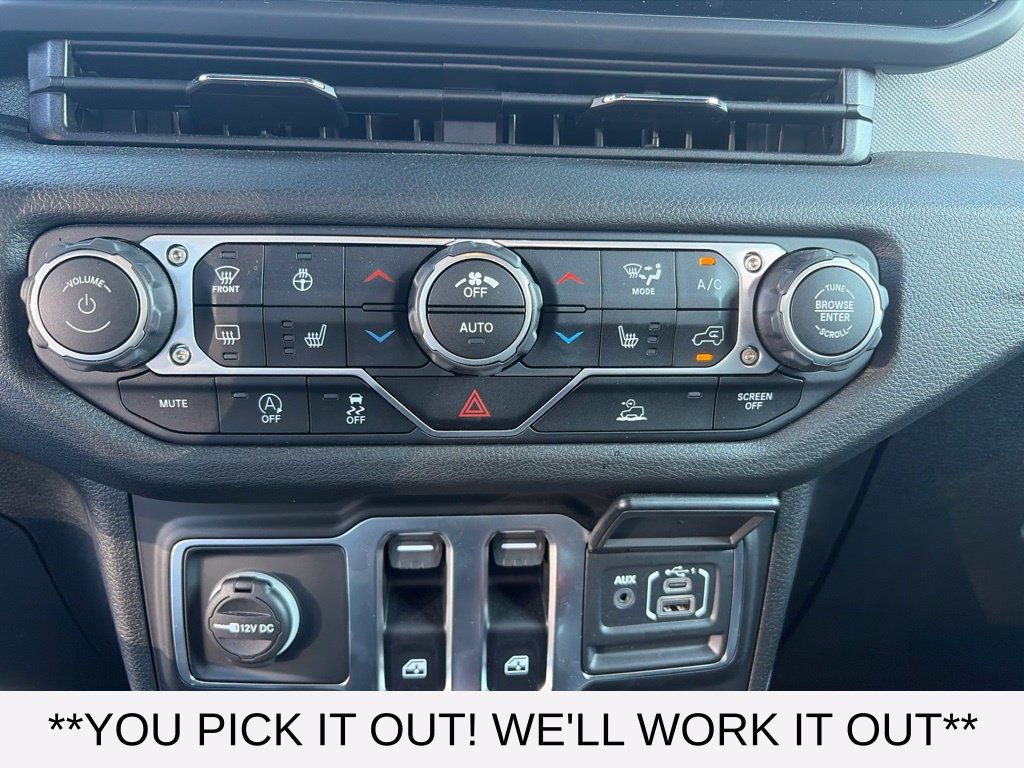 Used 2025 Jeep Wrangler Sport AWD/4WD image 14