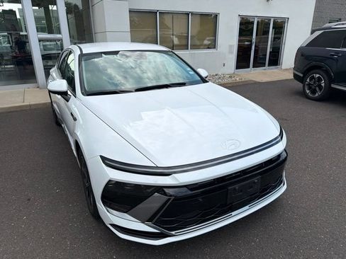 Used 2025 Hyundai Sonata SEL FWD image 17