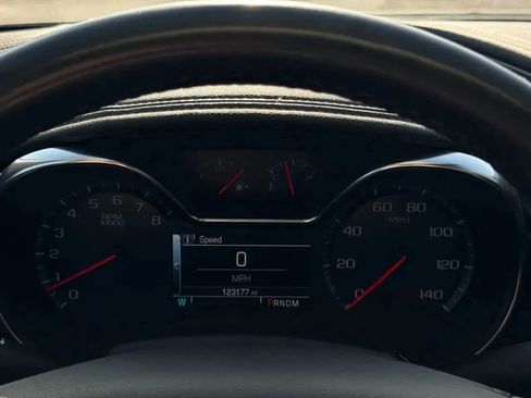 Used 2014 Chevrolet Impala LT w/ Convenience Package image 14