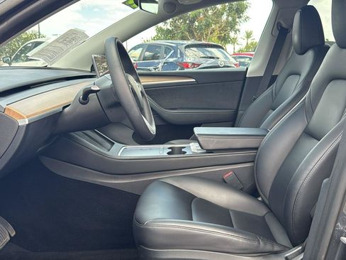 Used 2023 Tesla Model Y Long Range AWD/4WD image 18