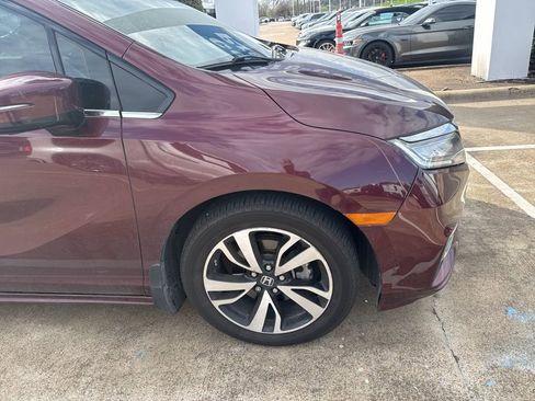 Used 2018 Honda Odyssey Elite image 4