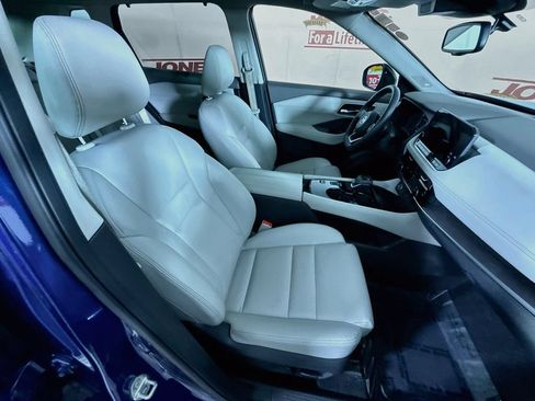 Certified 2021 Nissan Rogue SL w/ Premium Package FWD image 34
