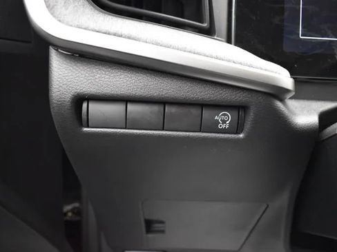 Used 2025 Nissan Kicks SV FWD image 22