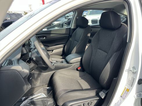 Used 2023 Honda Accord EX image 13