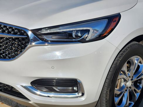 Used 2019 Buick Enclave Avenir w/ Avenir Technology Package image 6