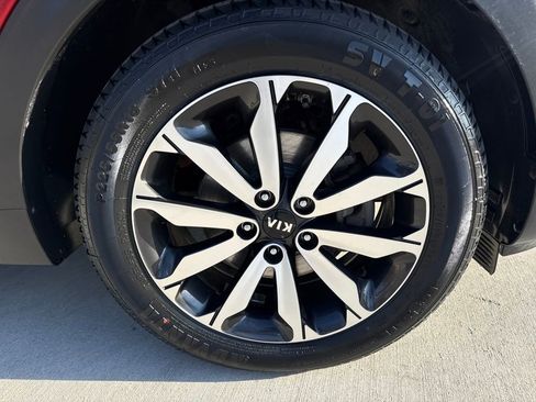 Used 2019 Kia Sportage EX image 11