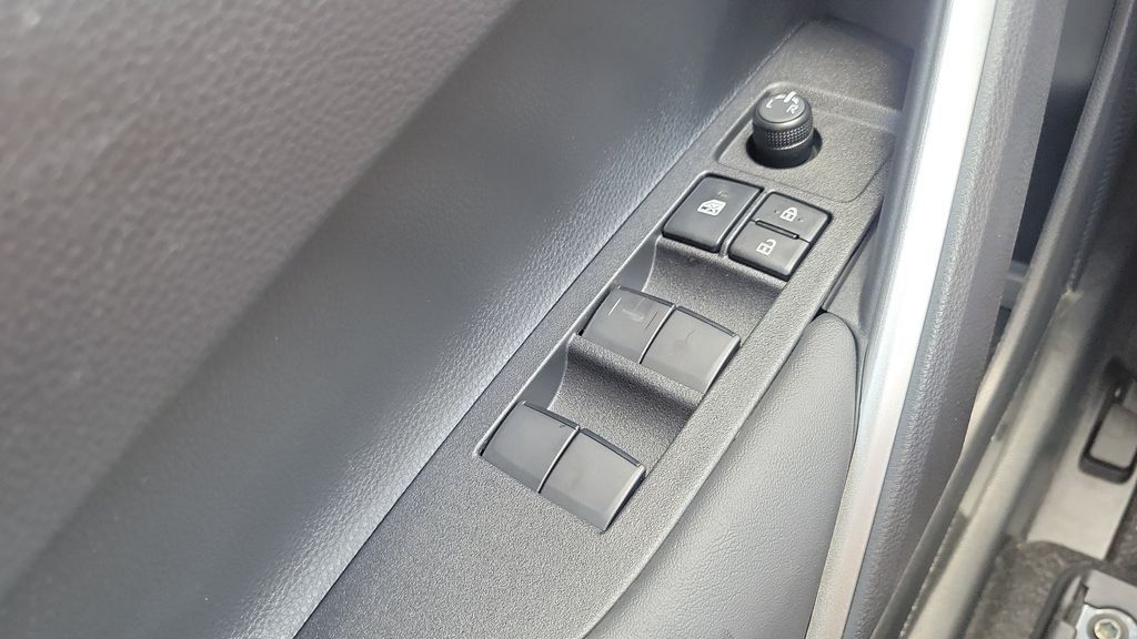 New 2026 Toyota Corolla Cross LE w/ Moonroof Package FWD image 19