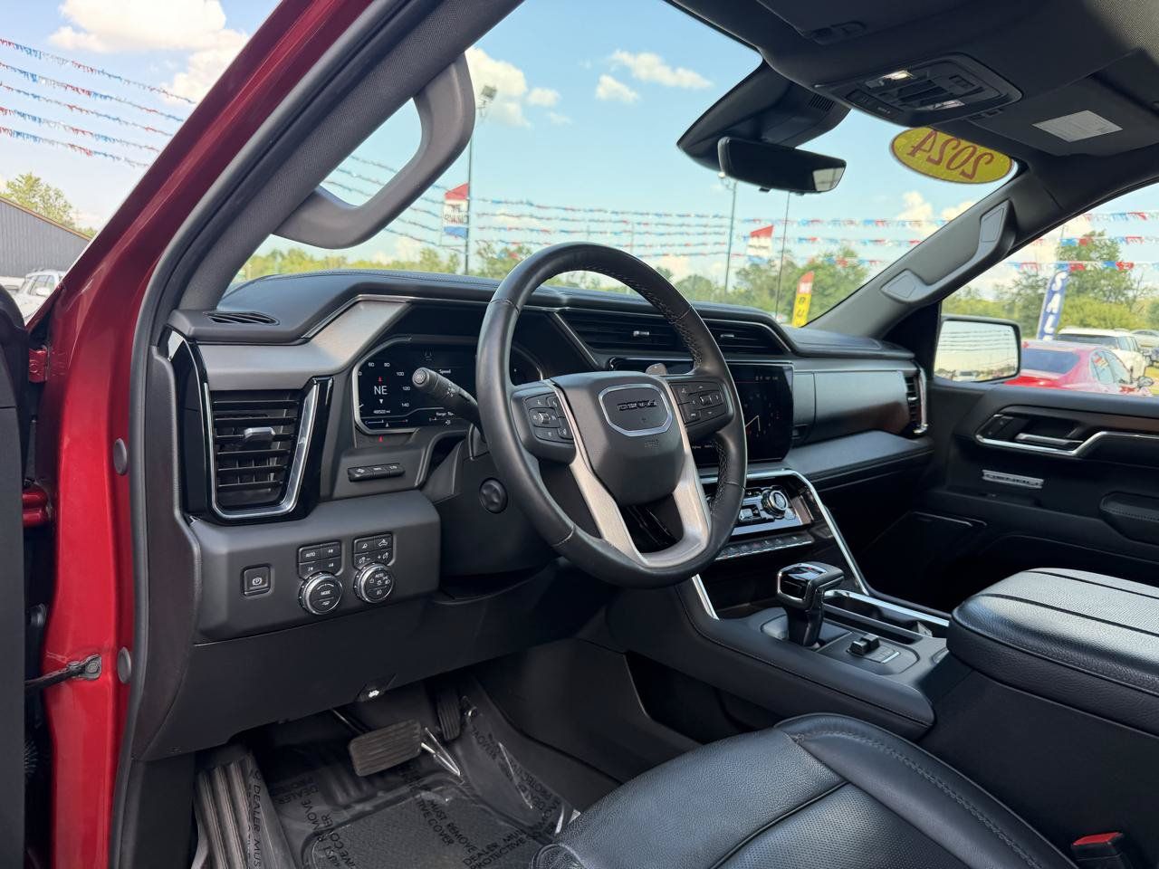 Used 2024 GMC Sierra 1500 Denali w/ Denali Reserve Package AWD/4WD image 15
