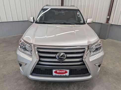 Used 2019 Lexus GX 460 Luxury AWD/4WD image 9