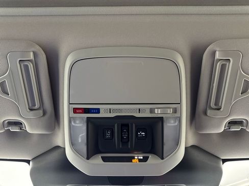 Used 2022 Subaru Forester Touring w/ Popular Package #2 image 21