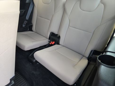 Used 2026 Volvo XC90 B6 Plus w/ Protection Package Premier AWD/4WD image 31