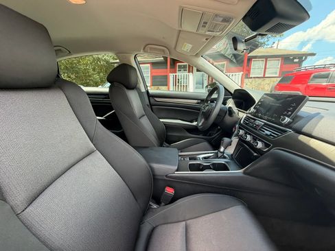 Used 2019 Honda Accord LX image 23
