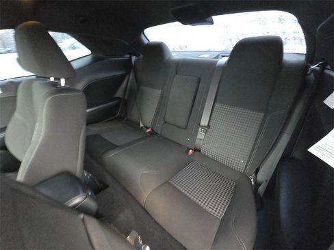 Used 2020 Dodge Challenger SXT image 14