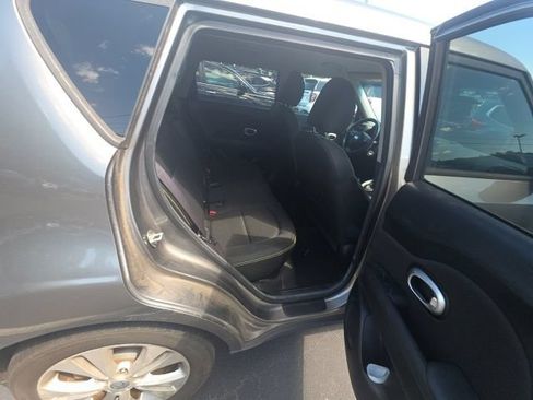 Used 2016 Kia Soul + FWD image 16