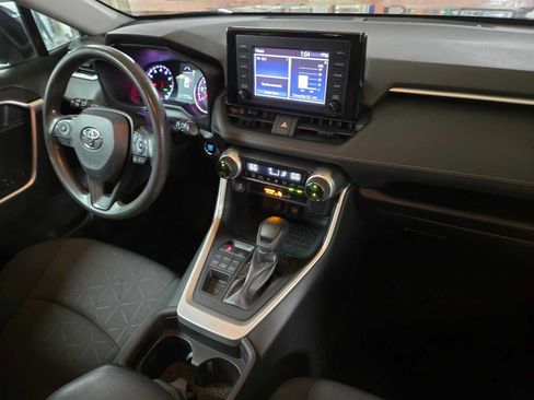 Used 2019 Toyota RAV4 XLE w/ All Weather Liner Package AWD/4WD image 10