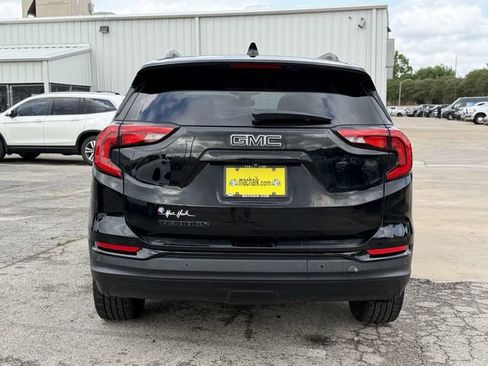 Used 2021 GMC Terrain SLT w/ Elevation Edition FWD image 4