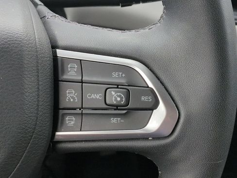 Used 2025 Jeep Compass Limited AWD/4WD image 21