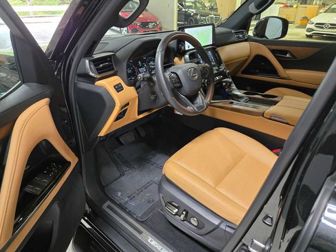 Used 2026 Lexus LX 600 4WD w/ Appearance Package image 20