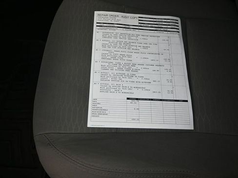 Used 2019 Toyota Tacoma SR w/ SR Convenience Package image 4