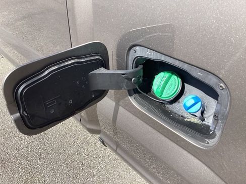 Used 2019 Ford F250 Lariat w/ Lariat Value Package AWD/4WD image 22