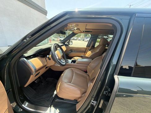 Used 2024 Land Rover Range Rover SE AWD/4WD image 6