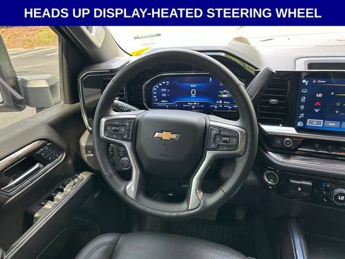 Used 2024 Chevrolet Silverado 2500 LTZ w/ LTZ Convenience Package AWD/4WD image 18