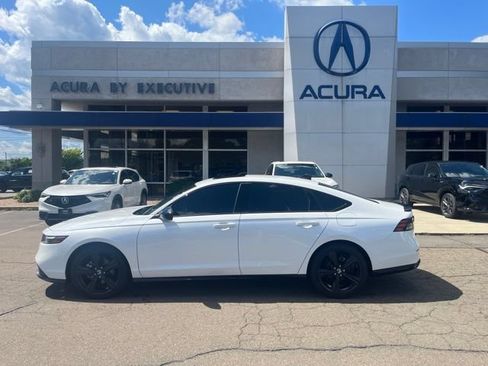 Used 2025 Honda Accord Sport image 2
