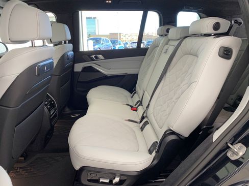 New 2026 BMW X7 xDrive40i w/ M Sport Package image 14
