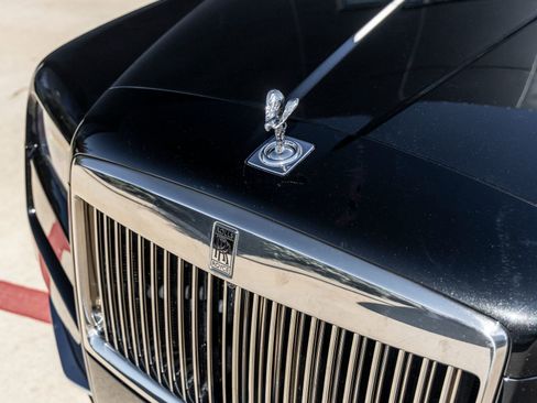 Used 2023 Rolls-Royce Cullinan image 19