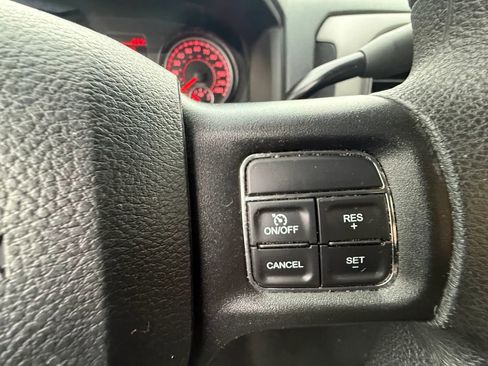 Used 2018 RAM 1500 SLT image 22