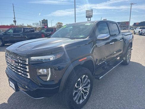 Certified 2024 GMC Canyon Denali image 7