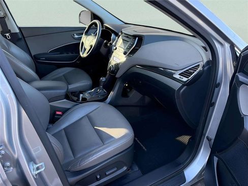 Used 2016 Hyundai Santa Fe Limited FWD image 18