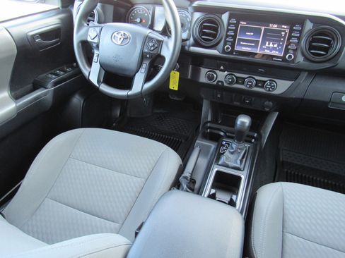 Used 2020 Toyota Tacoma SR image 19