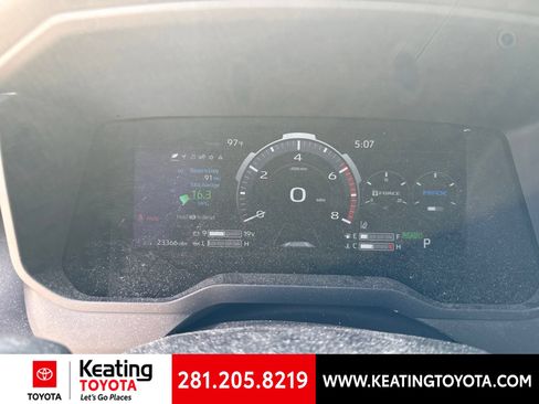 Used 2025 Toyota Tundra Platinum AWD/4WD image 18