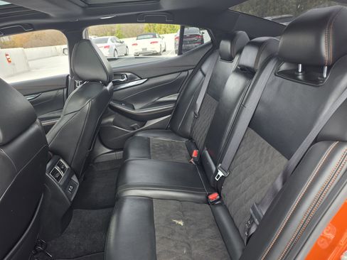 Used 2020 Nissan Maxima SR w/ Sport Mat Group image 19