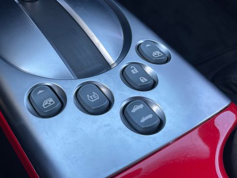 Used 2003 Chevrolet SSR w/ Preferred Equipment Group image 29