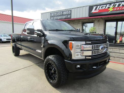 Used 2018 Ford F350 Platinum w/ Platinum Ultimate Package AWD/4WD image 6
