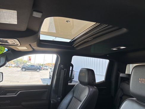 Used 2022 Chevrolet Silverado 1500 High Country w/ High Country Premium Package image 10