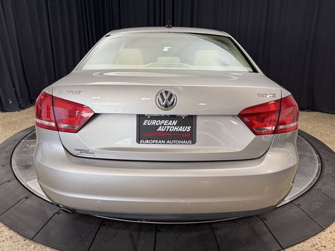 Used 2014 Volkswagen Passat 1.8T SE FWD image 8