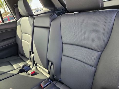 Used 2023 Honda Passport EX-L image 12