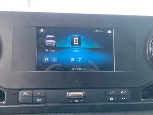 Used 2024 Mercedes-Benz Sprinter 2500 image 19