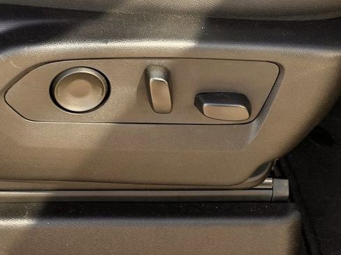 Used 2024 Chevrolet Tahoe Z71 w/ Luxury Package image 26