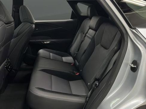 Used 2025 Lexus RX 500h F Sport image 24